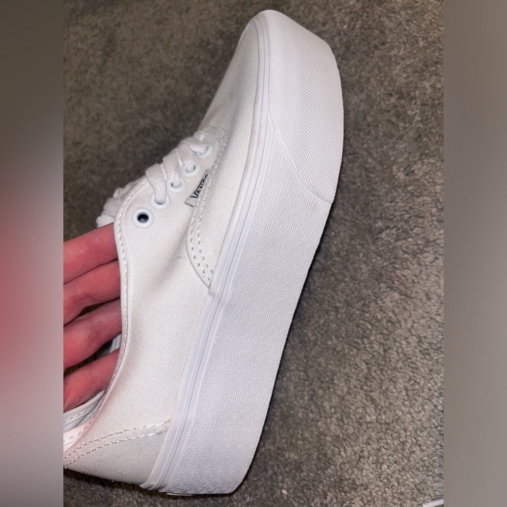 Vans Authentic Platform 2.0 Sneakers!